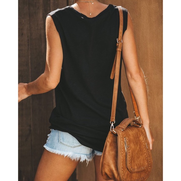 >>LAST<< Brooke Cut Out Tank - Black - Picture 5 of 6